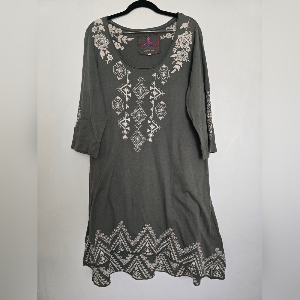 JOHNNY WAS JWLA Shift Dress Boho Embroidered Scoop 3/4 Sl Gray/ White